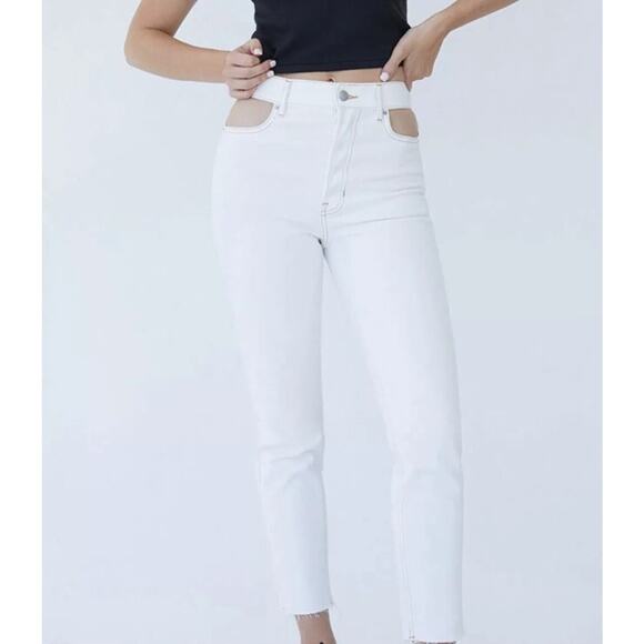 NWT Playboy High Waisted Cutout Pocket Jeans White Size 23 Logo Denim Pants - Picture 1 of 7